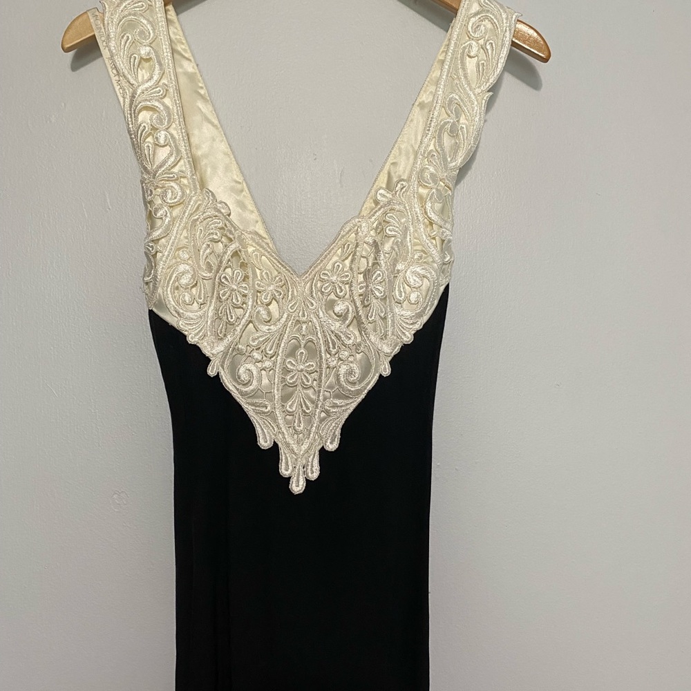Vintage Scott McClintock Sleeveless Black & White Applique Gown